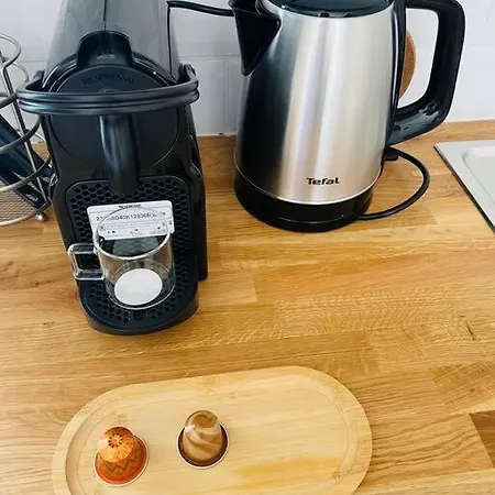 Charles De Gaulle V شقة كاسْتْرْ