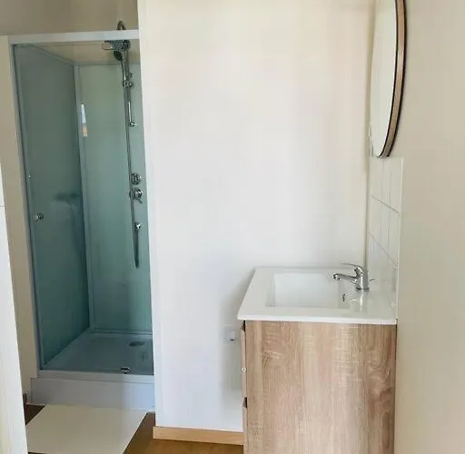 Charles De Gaulle V Apartment